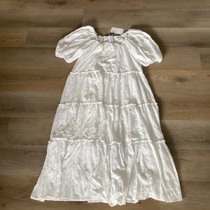 White Emory Park Dress. Size Small. New with tags.